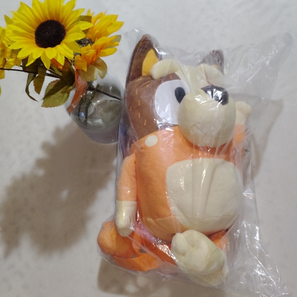 Bluey Chilli Plush Mini Backpack main image 4